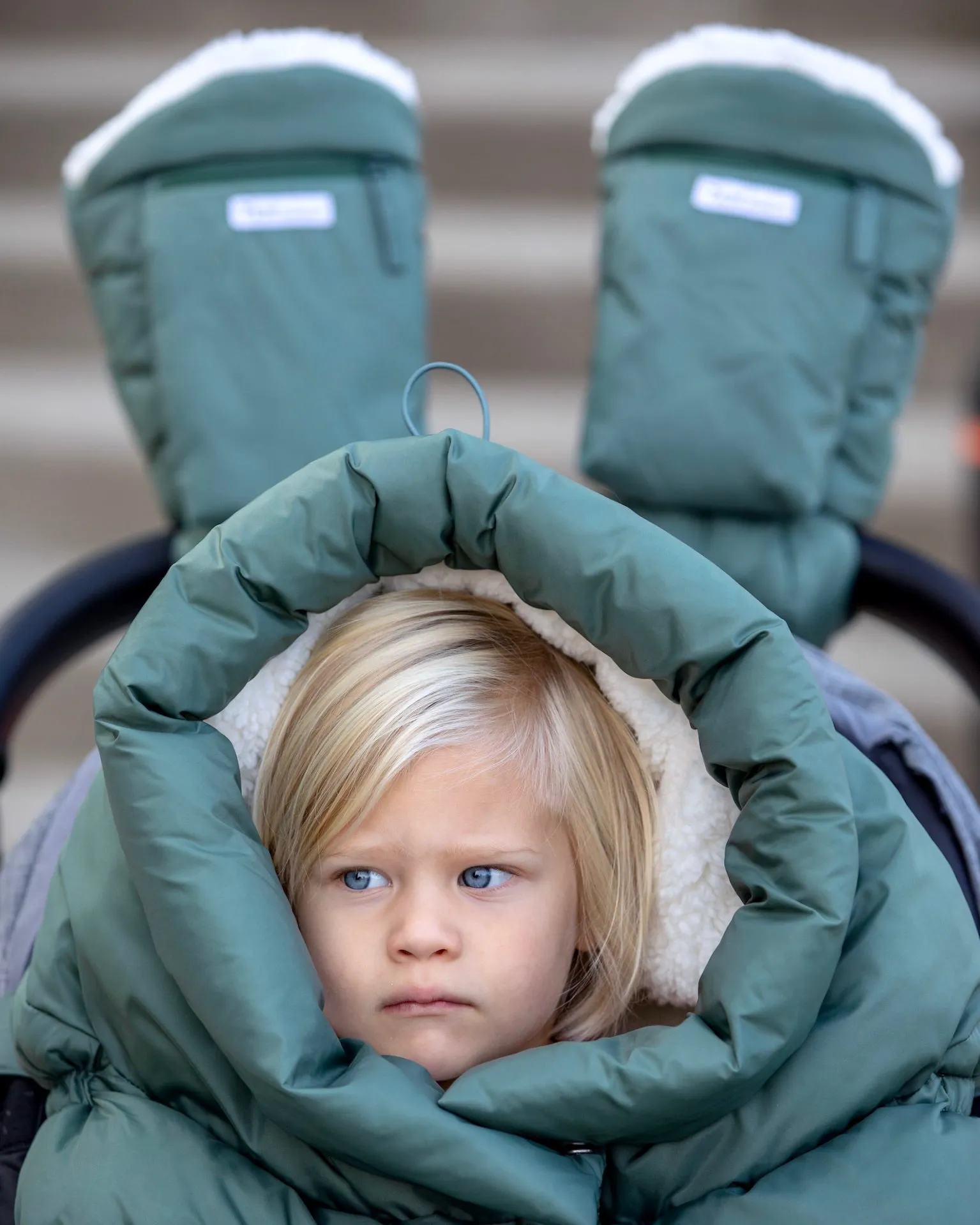7 A.M. Enfant Warmmuffs - Pine Oslo Cloud