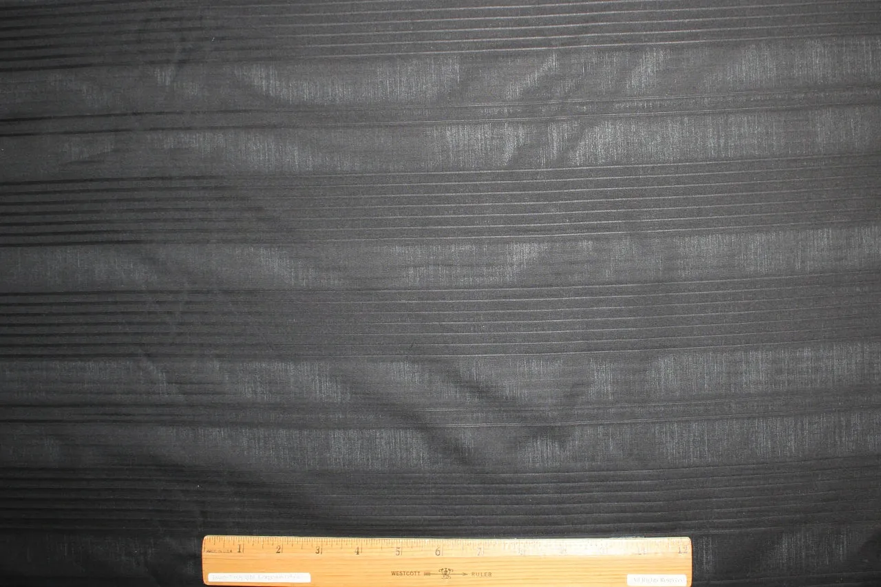 "Tucked" Cotton Jacquard Shirt Weight - Black